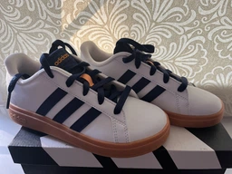 Детские кроссовки Grand Court Lifestyle Tennis Lace-Up adidas JI0970 (28.5 EUR) синий (4067892816696) фото от покупателей 2
