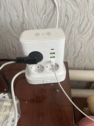 Сетевой фильтр удлинитель адаптер питания беспроводная зарядка 2 USB A 2 Type C на 7 розеток с заземлением и защитой от перенапряжения 2500W 10A кабель 1,8м для компьютера ноутбука настольный PD Power Delivery электрический разветвитель с евророзетками фото от покупателей 1