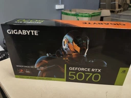Видеокарта GIGABYTE GeForce RTX5070 12Gb WINDFORCE OC SFF (GV-N5070WF3OC-12GD)