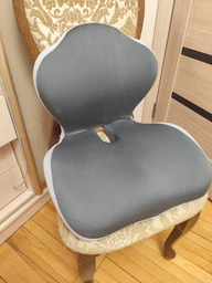 Ортопедическая подушка для сидения с Memory Foam, вырез под копчик, антискользящая, дышащий чехол 44×42×32 см YouWe чёрно-серая 2100149