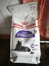 Корм для дорослих стерилізованих котів ROYAL CANIN Роял канін STERILISED 7+ 10 кг.