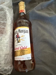 Алкогольный напиток на основе Карибского рома Captain Morgan Spiced Gold 1 л 35% (5000299223055)
