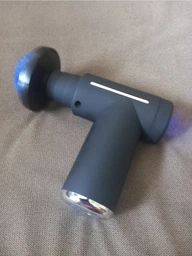 Массажер пистолет перкуссионный сенсорный 6в1 Massage Gun для тела спины ног и шеи мышц ультракомпактный ударный ручной черный фото от покупателей 6