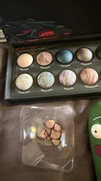 Палетка запеченных теней The Adventures Of Morty Baked Color Palette Rick and Morty от SHEGLAM запеченные тени