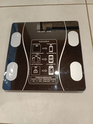 Ваги підлогові смарт розумні скляні для дому Scale one Black електронні фітнес Bluetooth з додатком для смартфона 180 кг білі фото від покупців 13