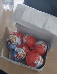 Шоколадне яйце з Іграшкою Kinder JOY Spider Man Marvel Series with Surprise Кіндер Джой Спайдермен Людина Павук 20г