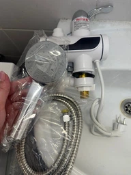 Водонагрівач проточний електричний з душовою лійкою та Led дисплей індикація нагріву BRS White фото від покупців 6