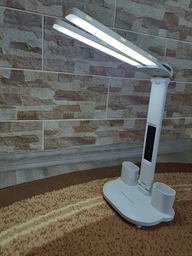 Світлодіодна настільна лампа трансформер на акумуляторі з дисплеєм 12в1 Tech Lamp - багатофункціональна з подвійним джерелом світла, календарем, термометром та тримачем для ручок, біла фото від покупців 18