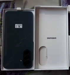 Мобільний телефон Samsung Galaxy A37 5G 8/256GB Awesome Graygreen (SM-A376BDGGEUC) фото від покупців 1