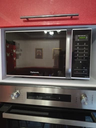 Мікрохвильова піч Panasonic NN-ST34HWZUE