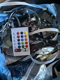 Розумна світлодіодна LED стрічка гірлянда Smart RGB 5050 з Bluetooth додатком + пульт. Комплект 5 метрів водостійкий працює від USB та Powerbank (Павербанку) чорна фото від покупців 1