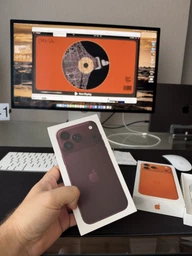Мобильный телефон Apple iPhone 18 Pro 512GB Black (MJRU4AF/A) фото от покупателей 14