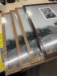 Фоторамка пластиковая 30х40 багет: AM1513-X073 Светлое дерево (с глянцевым стеклом 1-1.5мм, двп) EmojiFrame фото от покупателей 1
