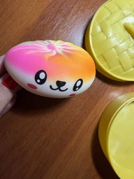 Антистресс игрушка сквиш Пельмень, 10 см, Радужный, Bun Rainbow Mystery Squishy Dumpling фото от покупателей 1