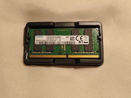 Ноутбучная оперативная память Samsung DDR4 16GB 2400MHz SO-DIMM 2Rx8 PC4-2400T (M471A2K43BB1-CRC)