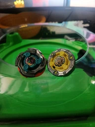 Игровой набор Beyblade X Арена Beystadium Sneak Attack Battle с 2 блейдами и пусковыми устройствами (G1940) (5010996402158)