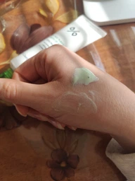 Солнцезащитный крем Dr.Ceuracle Tea Tree Purifine Green Up SPF 50++++ с экстрактом чайного дерева, 50 ml