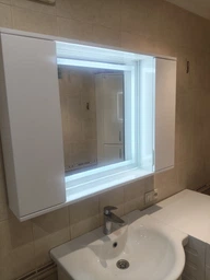 Зеркальный шкаф ШК28 с LED подсветкой 1000х700х160 мм фото от покупателей 2