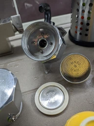 Кавоварка гейзерна Bialetti Moka Express на 9 чашок 420 мл срібляста (990001165) фото від покупців 3
