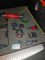 Лазерний рівень нівелір Laser Level Meter 3D-4D 2 акумулятори 16 ліній зелений промінь зі штативом в кейсі червоний фото від покупців 1