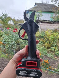 Секатор аккумуляторный VOLLYX BLACK 21V кусторез садовые ножницы + 2 АКБ + кейс фото от покупателей 2
