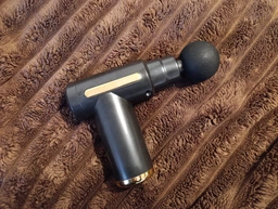 Ручний масажер перкусійний Mini Massager Gun із вбудованим екраном, акумуляторний, портативний фото від покупців 2