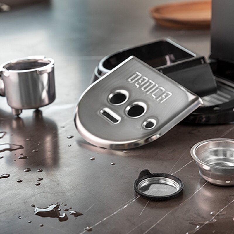 Кавоварка рожкова DELONGHI Dedica EC685.M – фото, відгуки ...