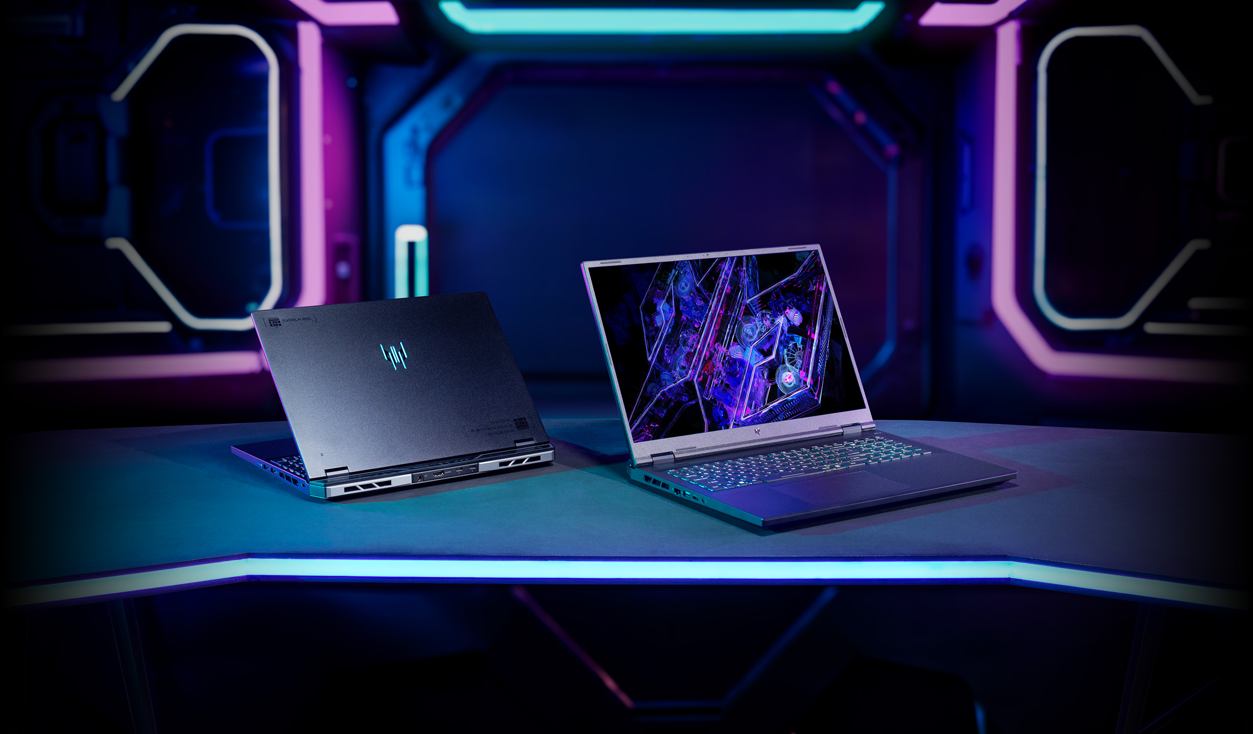 Ноутбук Acer Predator Helios Neo 18 PHN18-71-75Z9 (NH.QRZEU