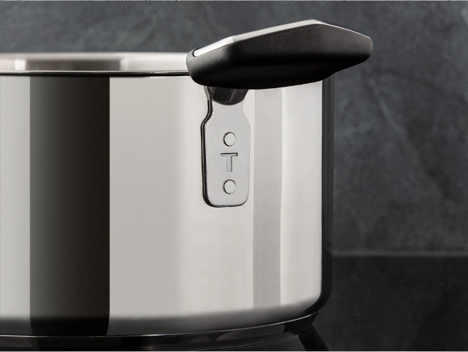 Кастрюля Tefal Emotion+ с новым креплением ручек
