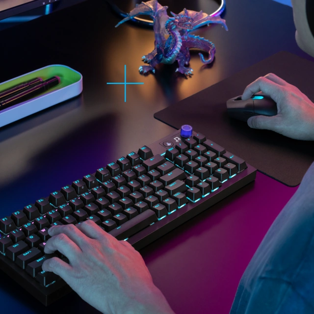 Рабочее место геймера с игровой мышью Logitech G305 X Superlight