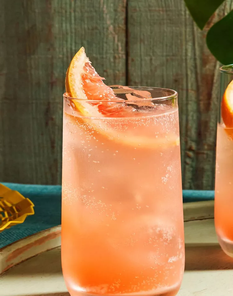 Коктейль Extra Paloma с Chivas Regal Extra