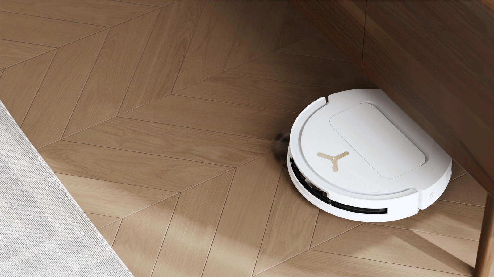 Ультратонкий робот-пылесос DEEBOT T50S PRO OMNI на деревянном полу