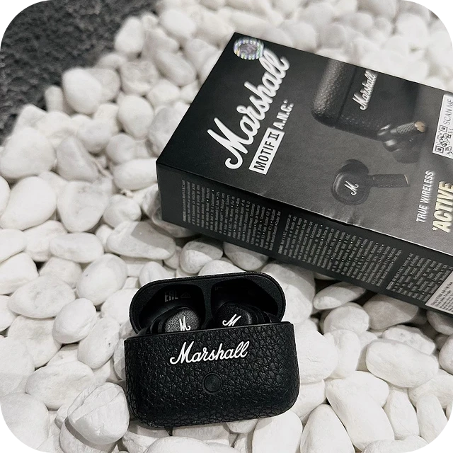 Интуитивная сенсорная панель наушников Marshall Motif II ANC для управления музыкой и звонками