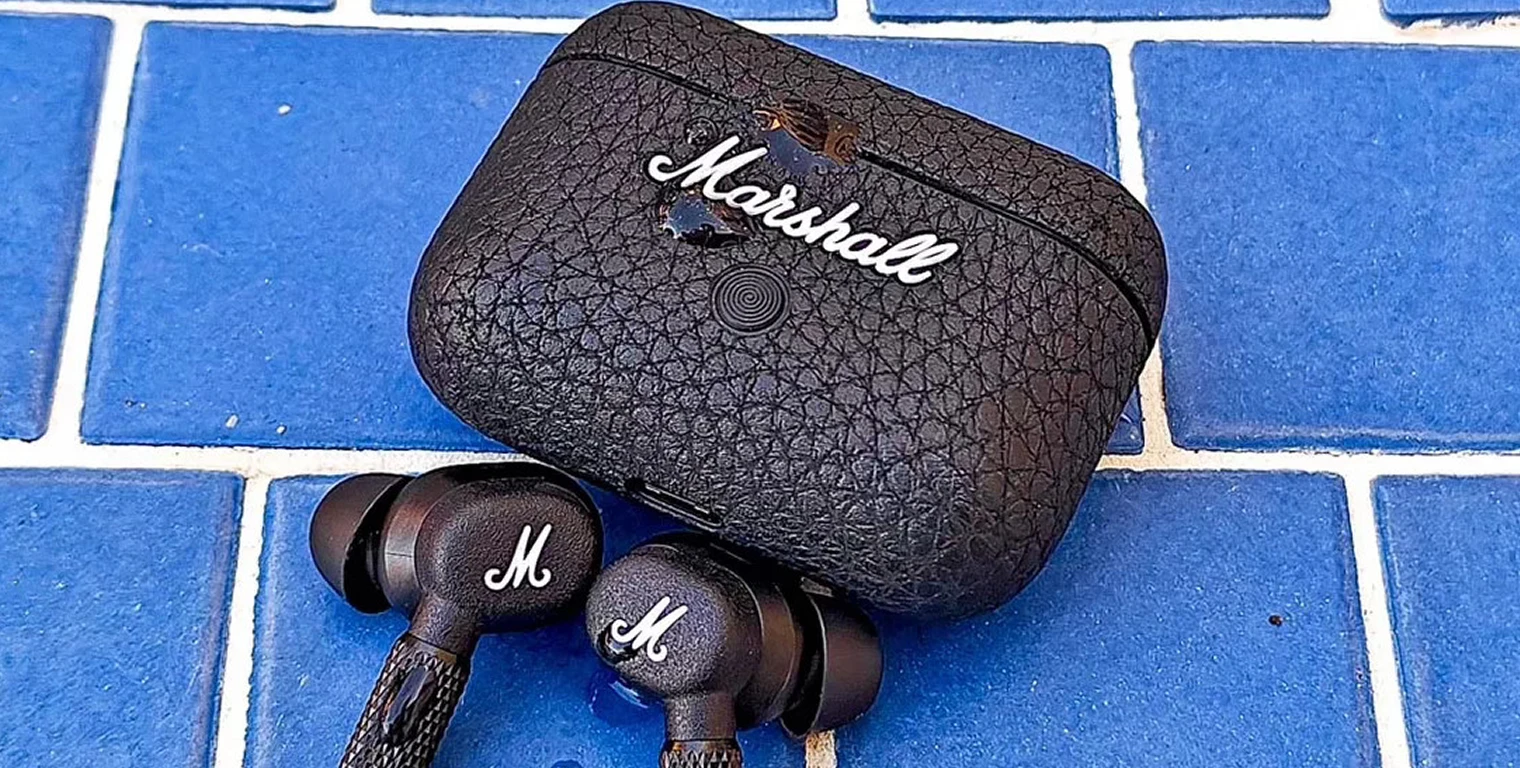 Зарядный кейс Marshall Motif II ANC, обеспечивающий до 43 часов автономного воспроизведения музыки