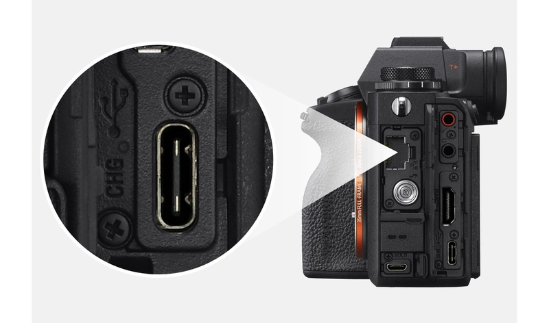 Камера с разъёмом SuperSpeed&nbsp;USB, вид слева