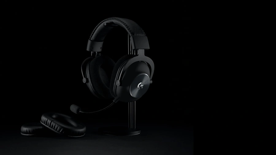 Гарнітура Logitech G PRO X WIRELESS на підставці зі змінними амбушюрами