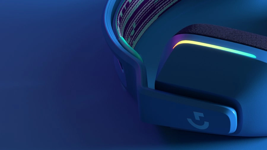 RGB-подсветка гарнитуры Logitech G733 крупным планом
