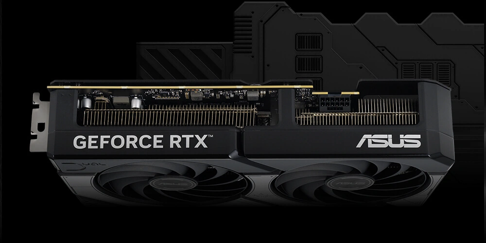 Вид видеокарты ASUS Dual GeForce RTX 5070 сверху под углом
