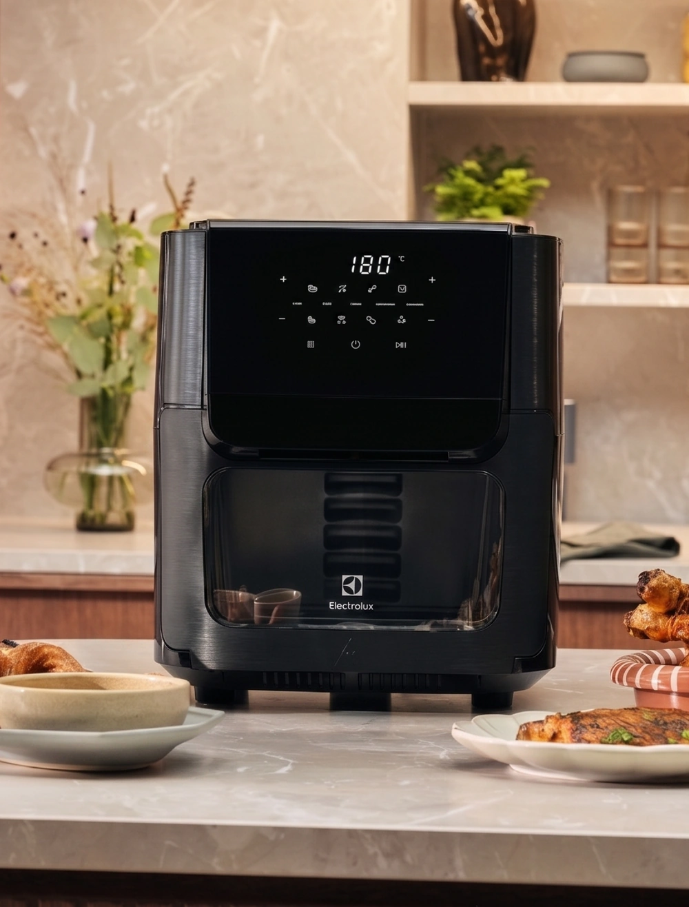 Мультипіч Electrolux EAF12B на кухонній стільниці