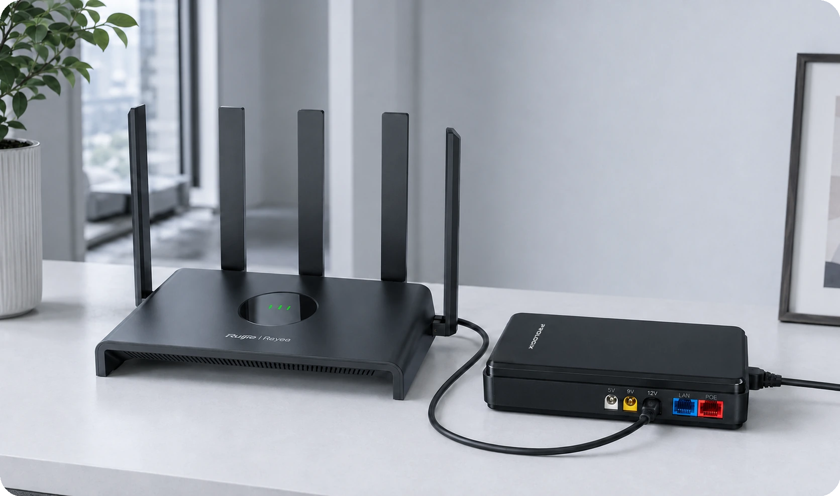 Wi-Fi роутер и Mini UPS Prologix PLP1830ECO на рабочем столе