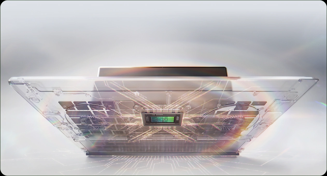 Прозорий корпус ноутбука з чипом NVIDIA RTX Spark