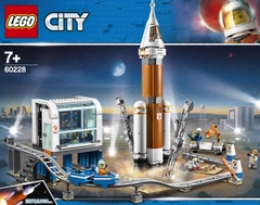Конструктор LEGO City Космическая ракета и пункт управления запуском 837 деталей (60228)