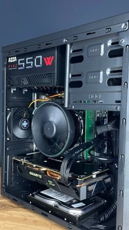 省スペースPC AMD R7 8GB/120/512GB Quadro410 Amazon | AMD CPU Ryzen 7 2700 with Wraith Spire (LED) cooler