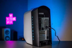Dell Alienware Aurora R10 Ryzen Edition / Ryzen 7 5800x / 32 Gb