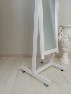 Зеркало напольное на колесиках Фацет Horn 150x46x44 см Белое HORNWW Зеркало напольное на колесиках Фацет Horn 150x46x44 см Белое HORNWW