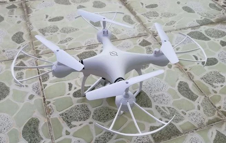 Квадрокоптер Koome K3C с камерой и wi-fi, белый – фото, отзывы ...