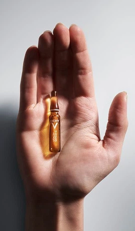 Koncentrat na noc o działaniu peelingującym w ampułkach Vichy Liftactiv Specialist Glyco-C do pielęgnacji skóry twarzy 10 szt x 2 ml (3337875711098) - obraz 6