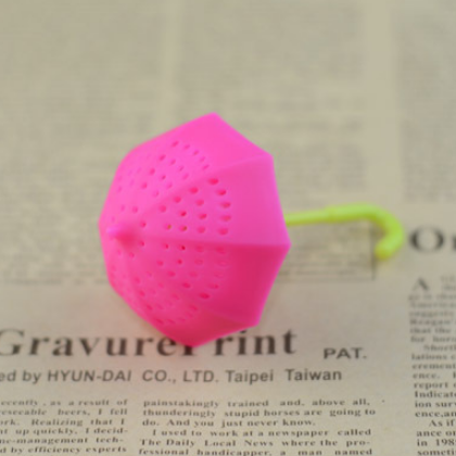 Ситечко для заваривания чая Tea Strainer "Зонтик", силиконовое, малиновое - Фото 1 Ситечко для заваривания чая Tea Strainer "Зонтик", силиконовое, малиновое - изображение 1