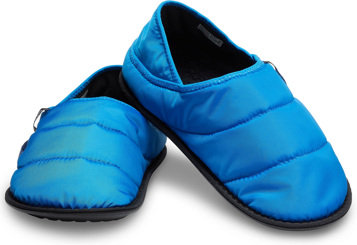 crocs puff slipper