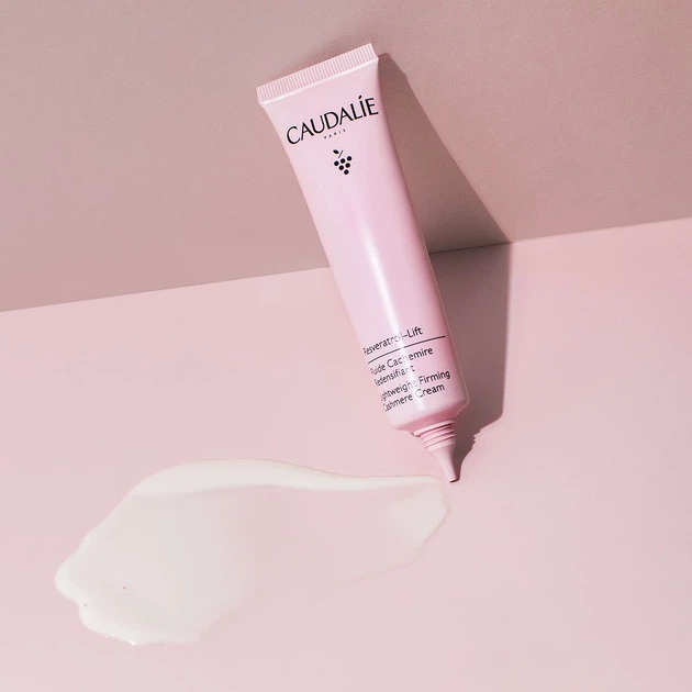 Fluid przeciwzmarszczkowy Caudalie Resveratrol liftingujący kaszmir 40 ml (3522930003007) - obraz 2